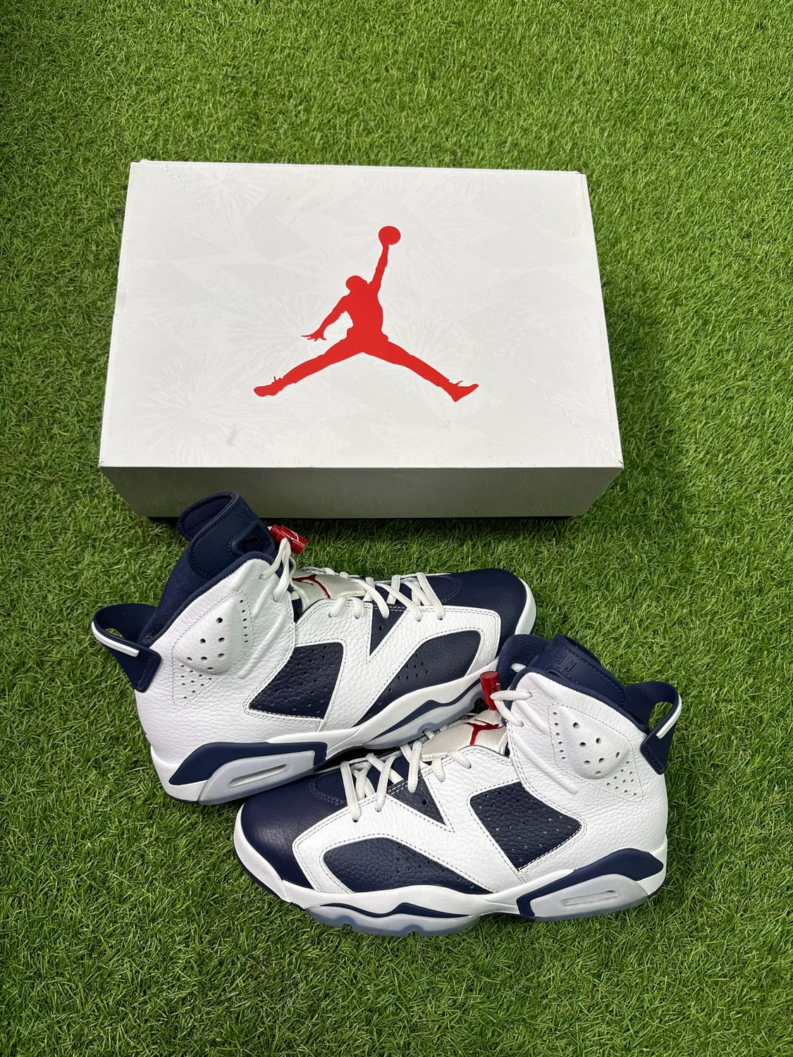 PREOWNED AIR JORDAN 6 &quot;OLYMPICS&quot; SIZE 9.,5