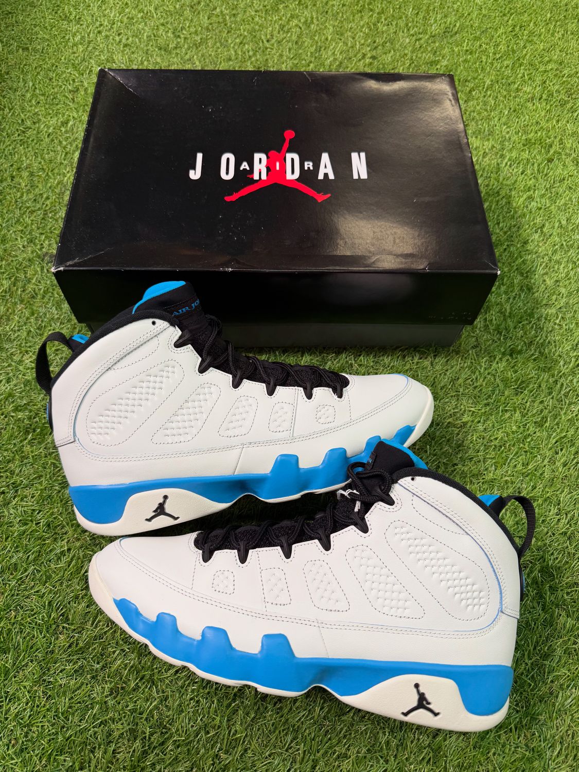 PREOWNED AIR JORDAN 9 &quot;POWDER BLUE&quot; SIZE 11