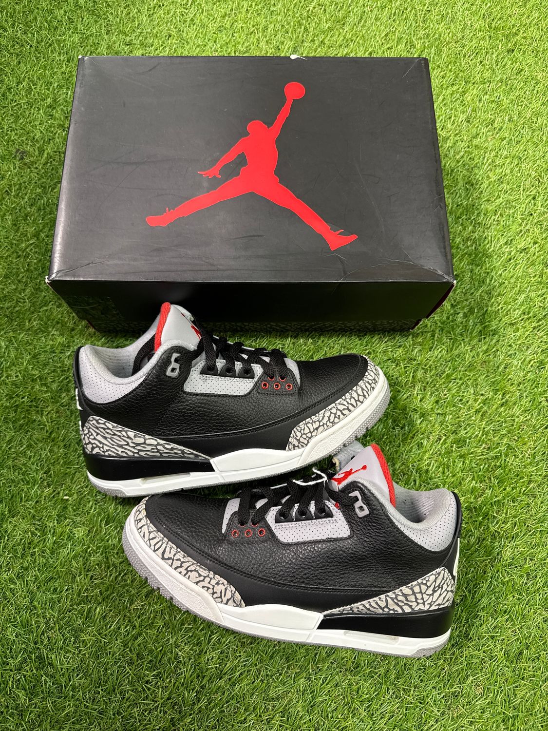 PREOWNED JORDAN 3 &quot;BLACK CEMENT&quot; SIZE 8