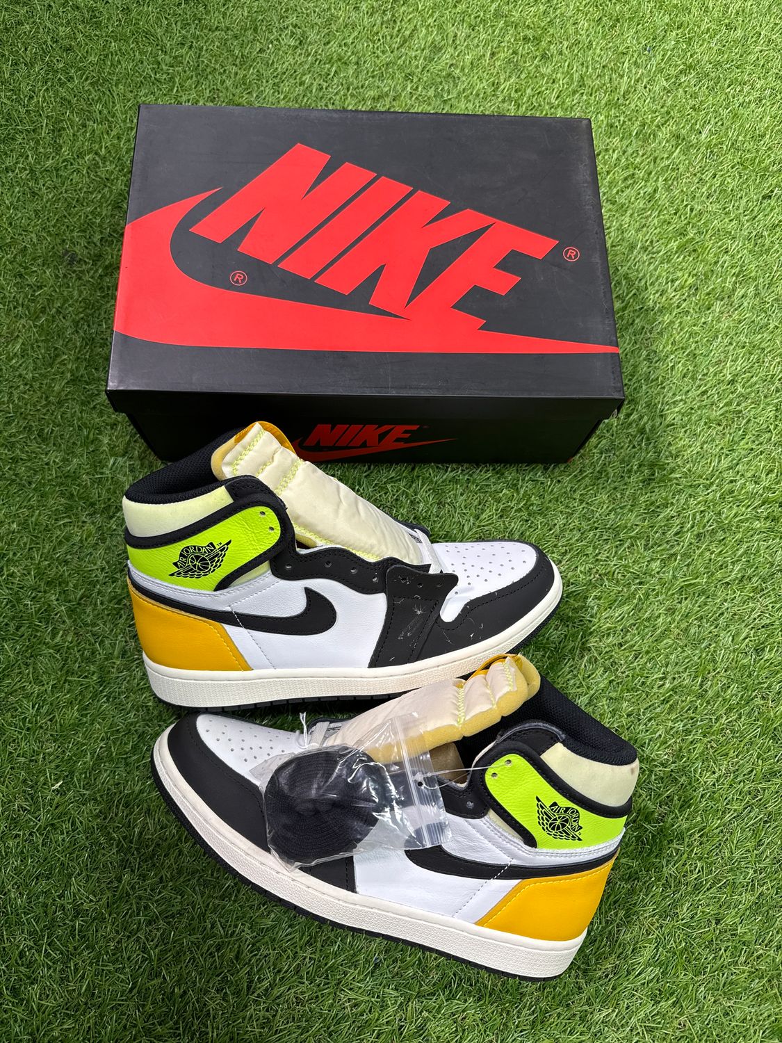BRAND NEW AIR JORDAN 1 &quot;HIGH UNIVERSITY GOLD&quot; SIZE 8.5