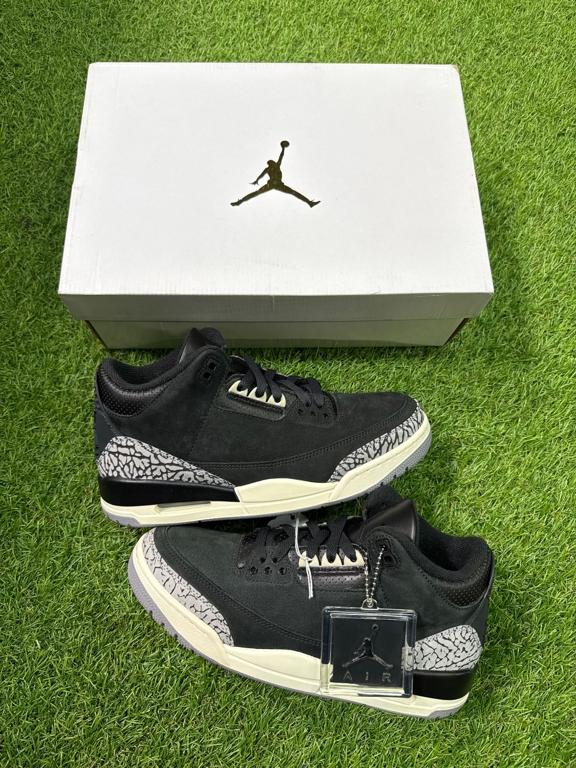 BRAND NEW JORDAN 3 &quot;OFF NOIR&quot; SIZE 9.5W/8M