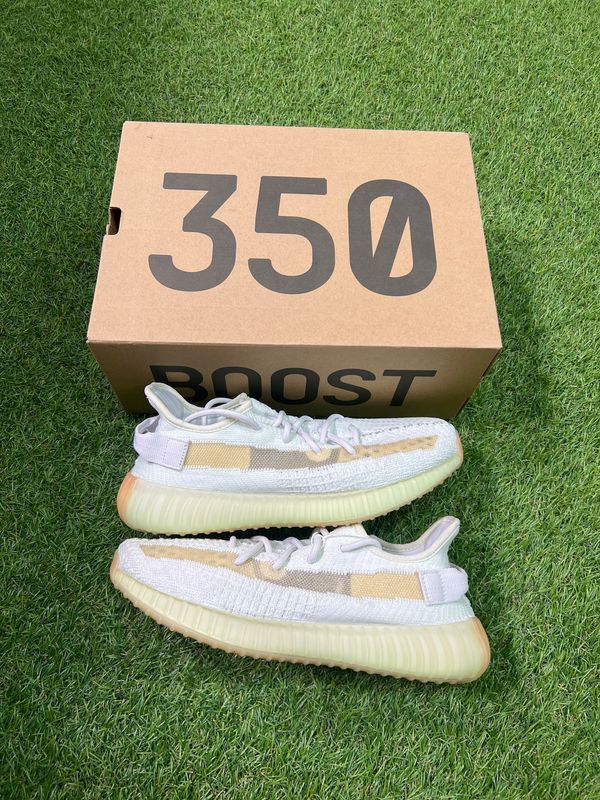 PREOWNED YEEZY 350 "HYPERSPACE" SIZE 8.5