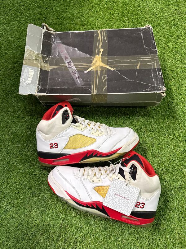 PREOWNED AIR JORDAN 5 "FIRE RED" SIZE 8