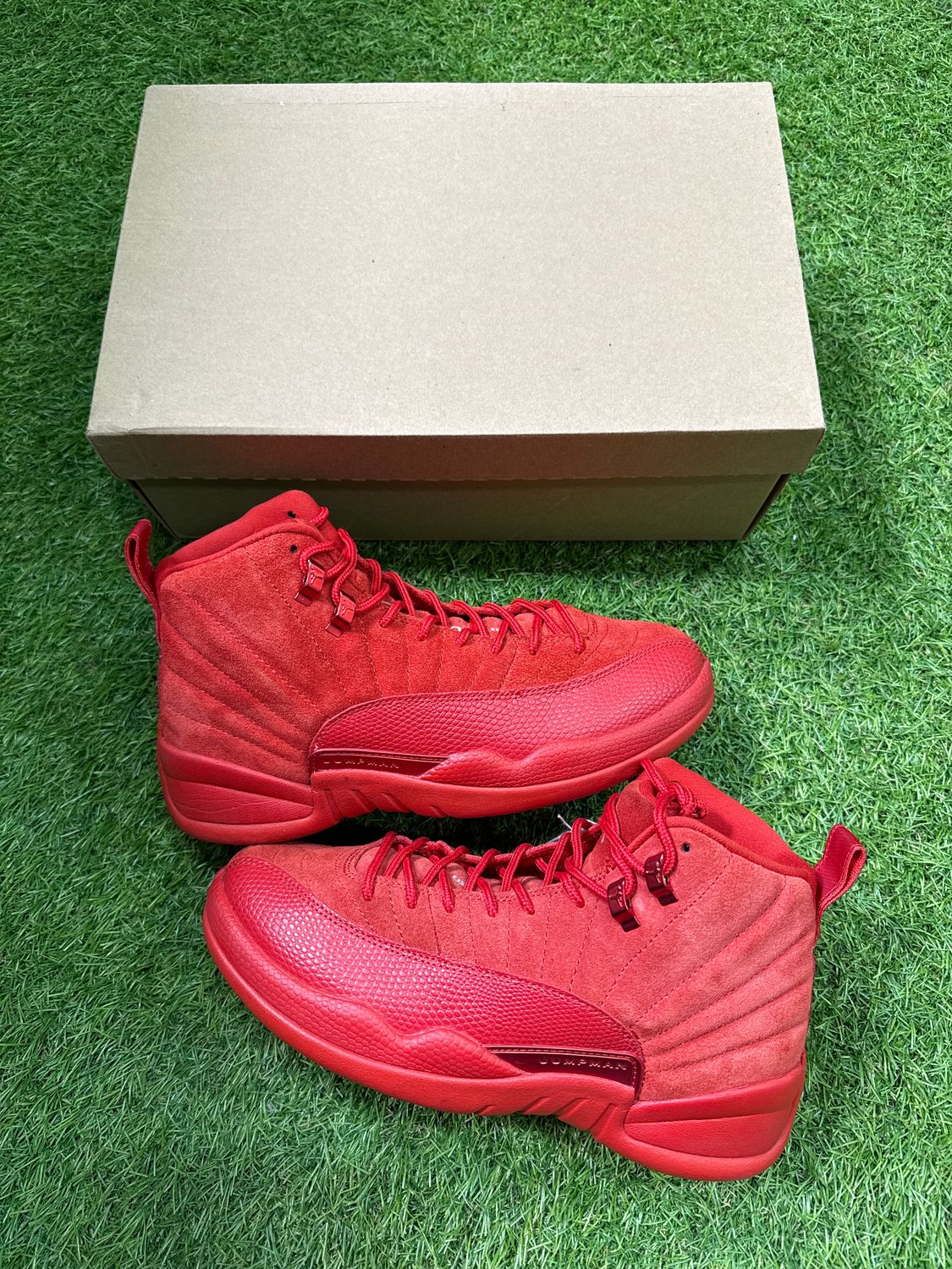 PREOWNED AIR JORDAN 12 &quot;SAMPLE GYM RED&quot; SIZE 8