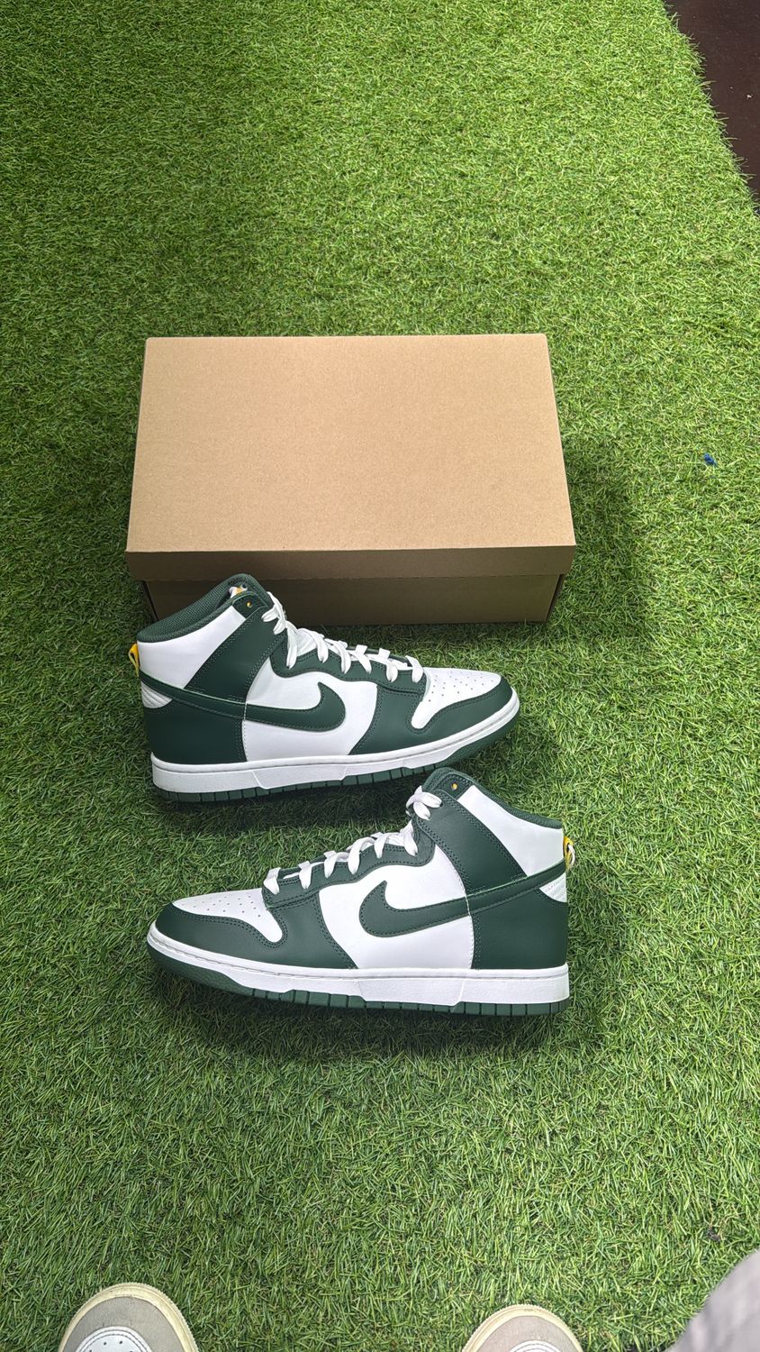 PREOWNED NIKE DUNK HIGH &quot;IOWA&quot; SIZE 10