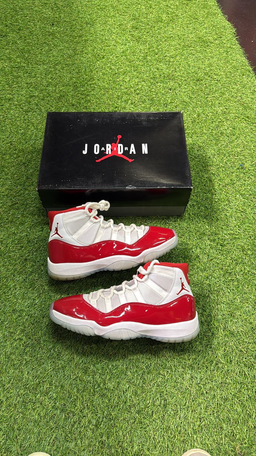 PREOWNED AIR JORDAN 11 &quot;CHERRY&quot; SIZE 11