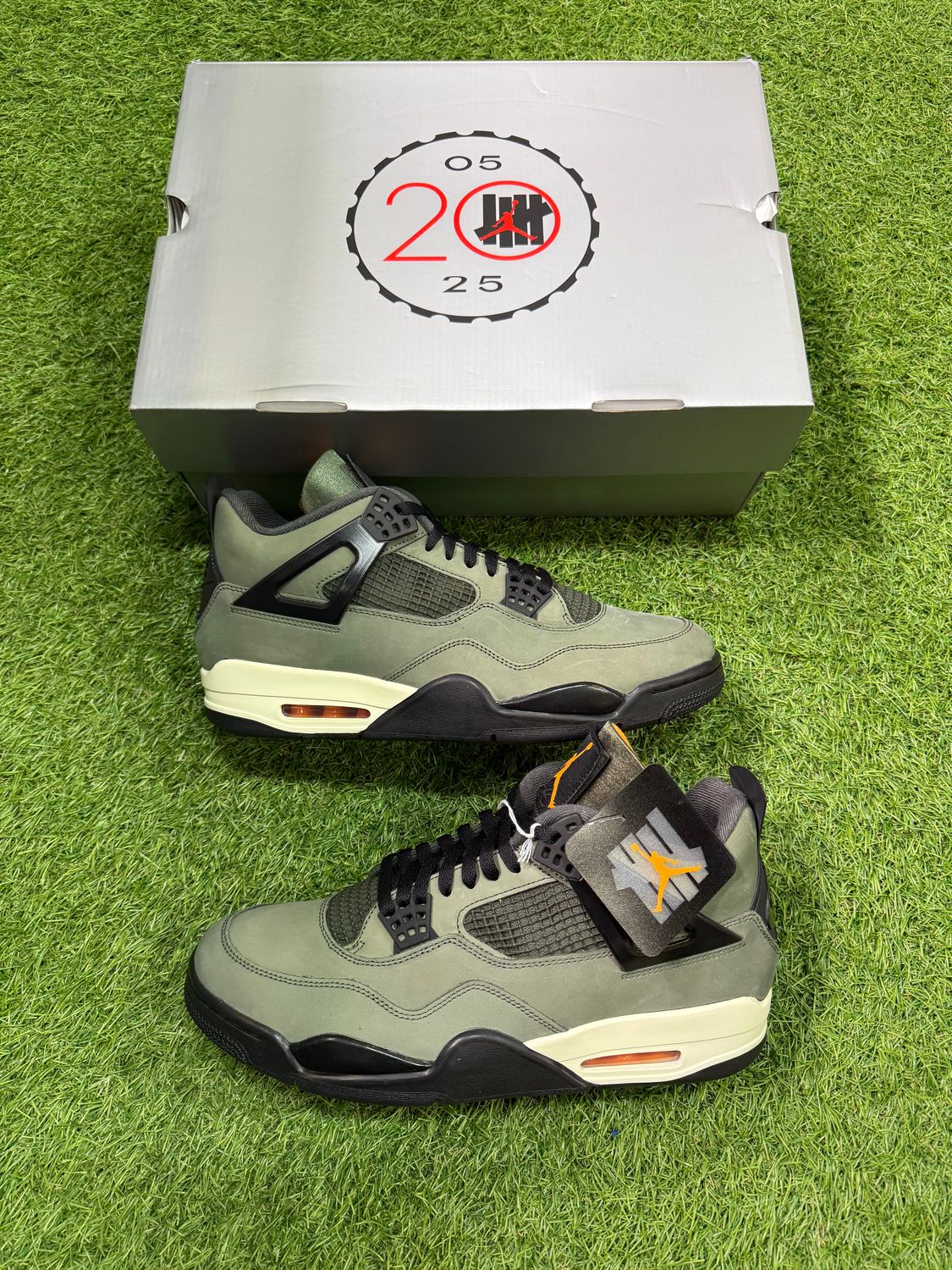 BRAND NEW AIR JORDAN 4 &quot;UNDEFEATED&quot; SIZE 12