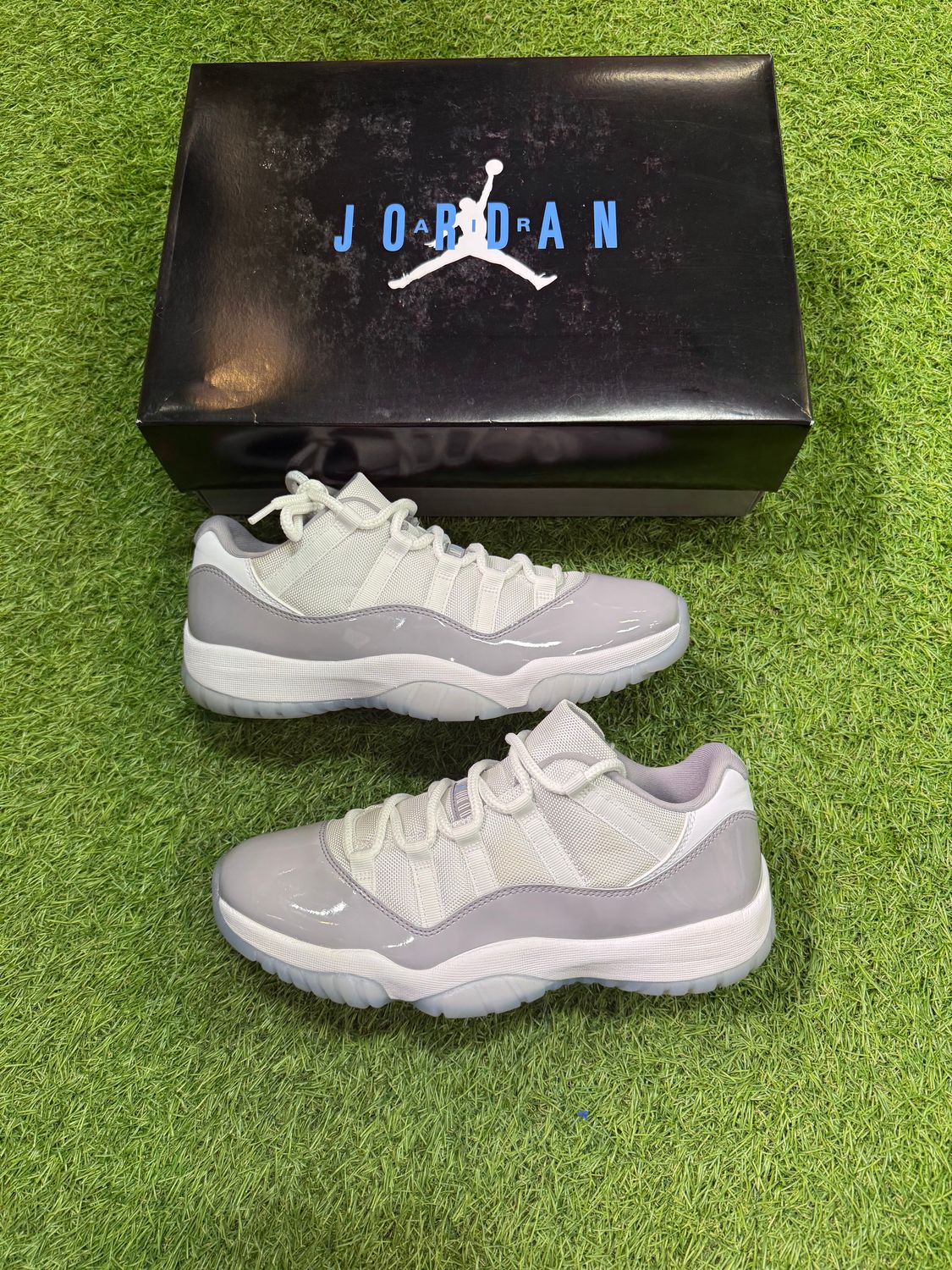 PREOWNED AIR JORDAN 11 "CEMENT GREY" SIZE 9.5