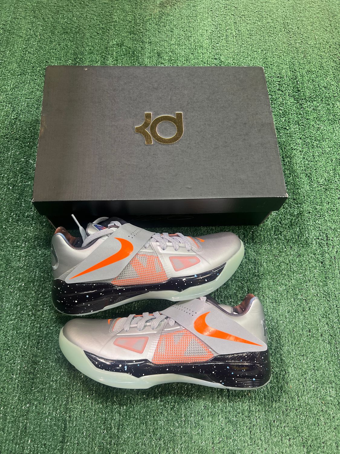 BRAND NEW KD 4 &quot;GALAXY&quot; SIZE 8