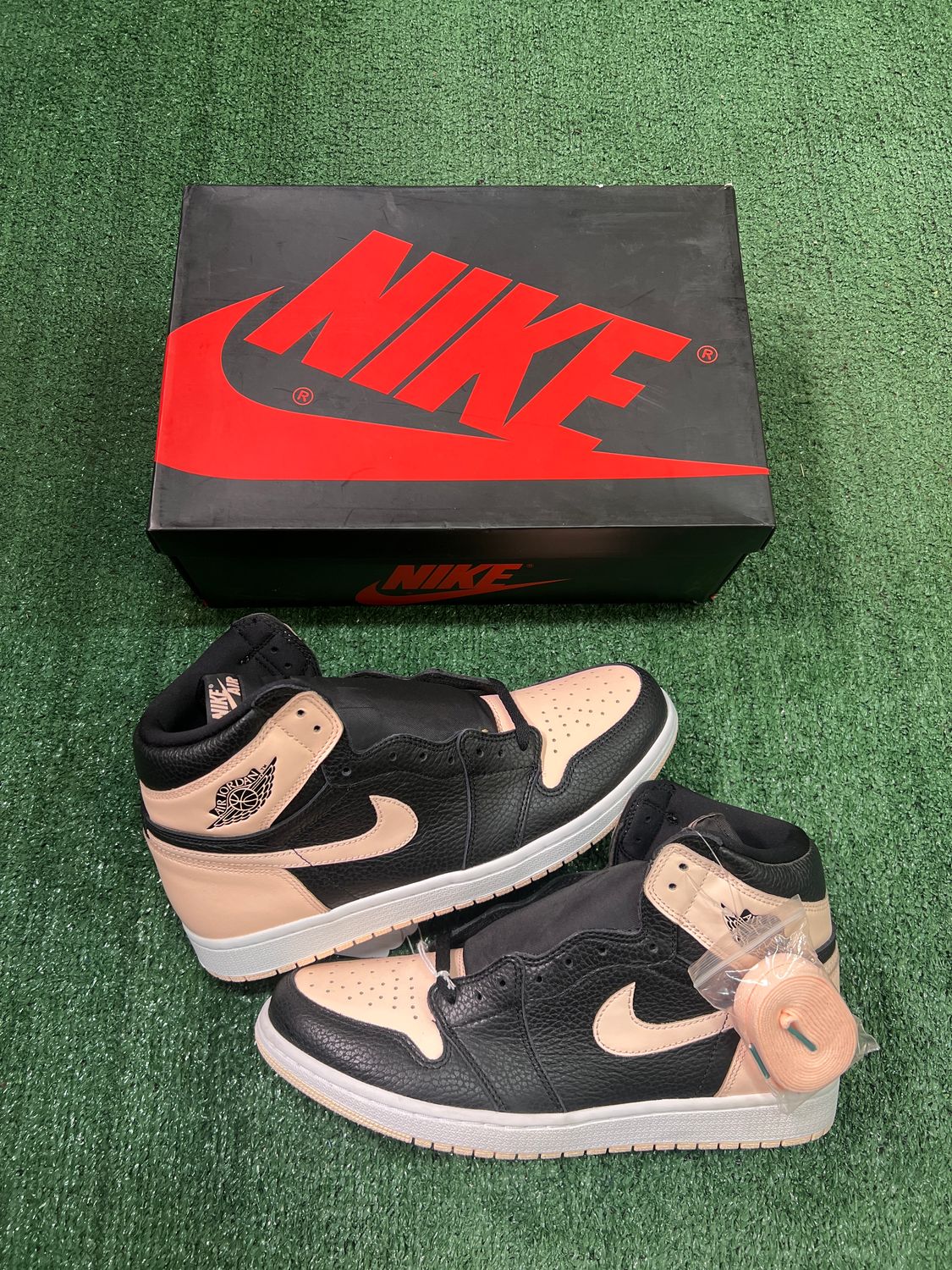 BRAND NEW AIR JORDAN 1 &quot;BLACK CRIMSON TINT&quot; SIZE 11.5