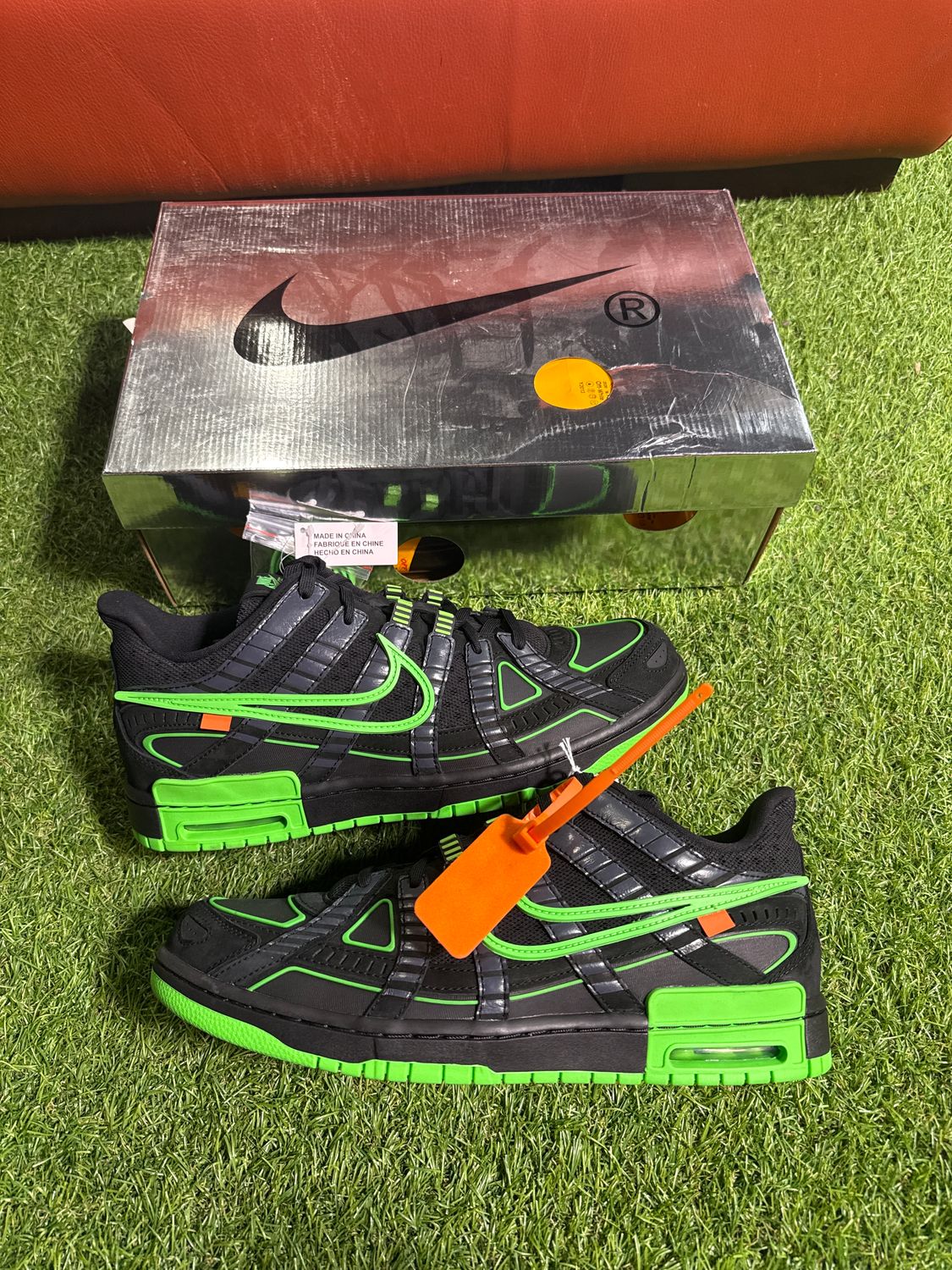 BRAND NEW NIKE OFF-WHITE RUBBER DUNK &quot;GREEN STRIKE&quot;