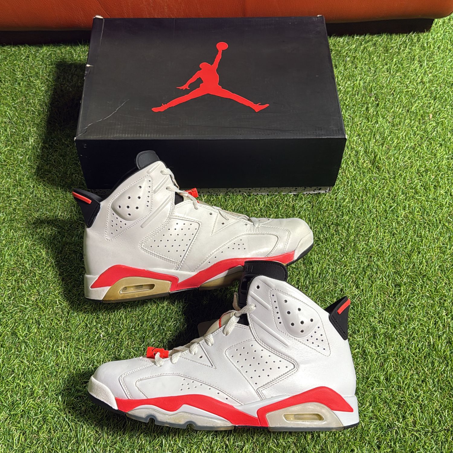 PREOWNED AIR JORDAN 6 &quot;WHITE INFRARED&quot; SIZE 11