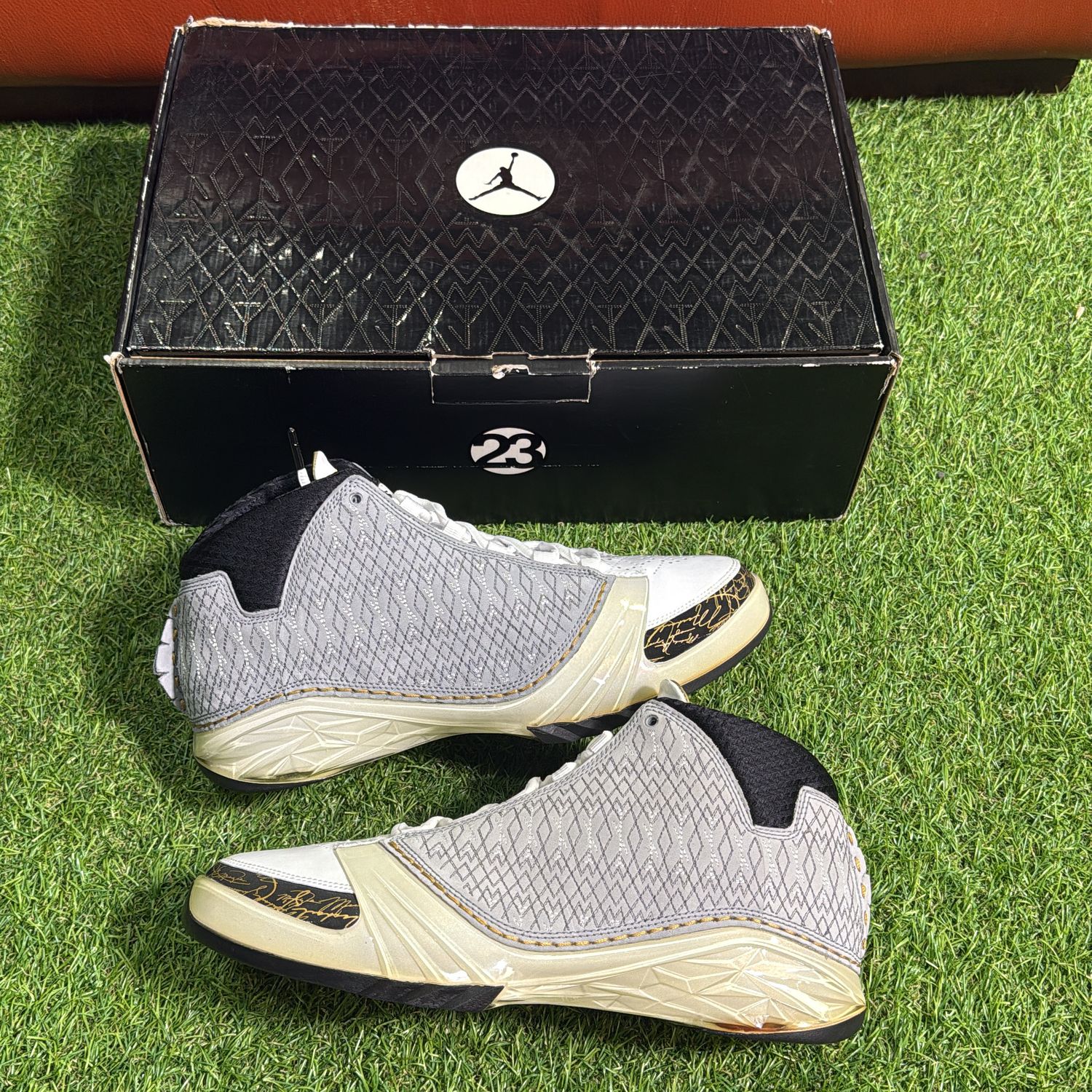 BRAND NEW AIR JORDAN 23 &quot;WHITE STEALTH&quot; SIZE 10.5