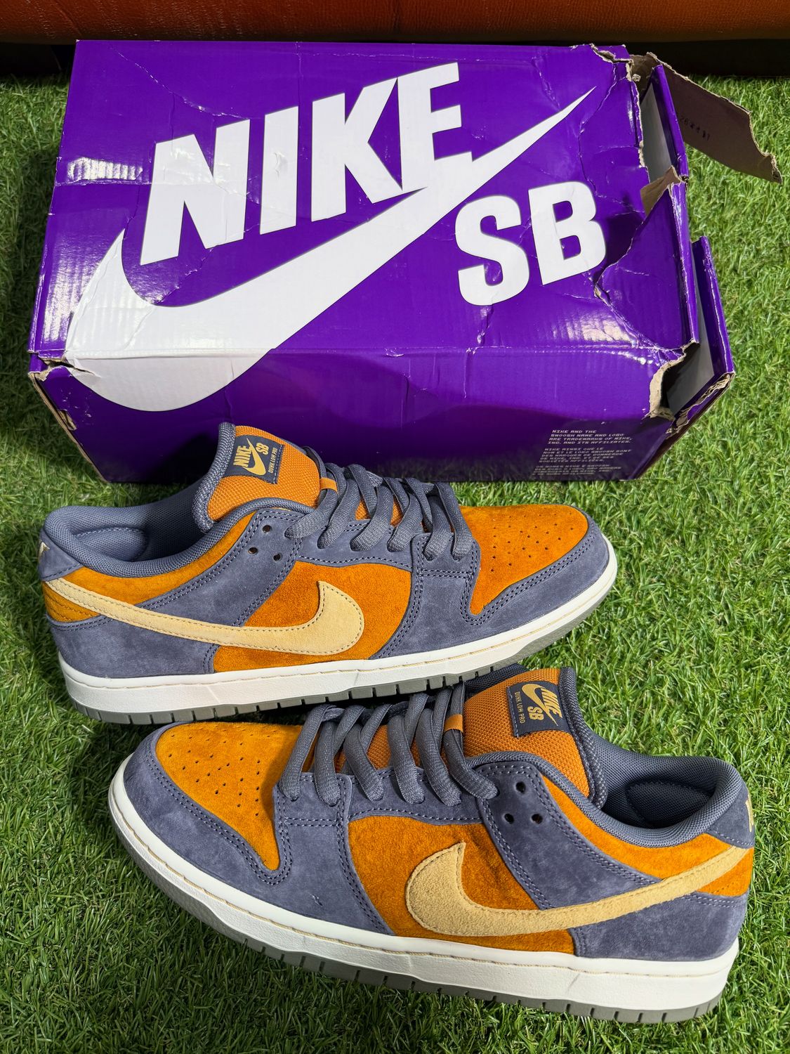 BRAND NEW NIKE SB LOW &quot;LIGHT CARBON MONARCH&quot; SIZE 10