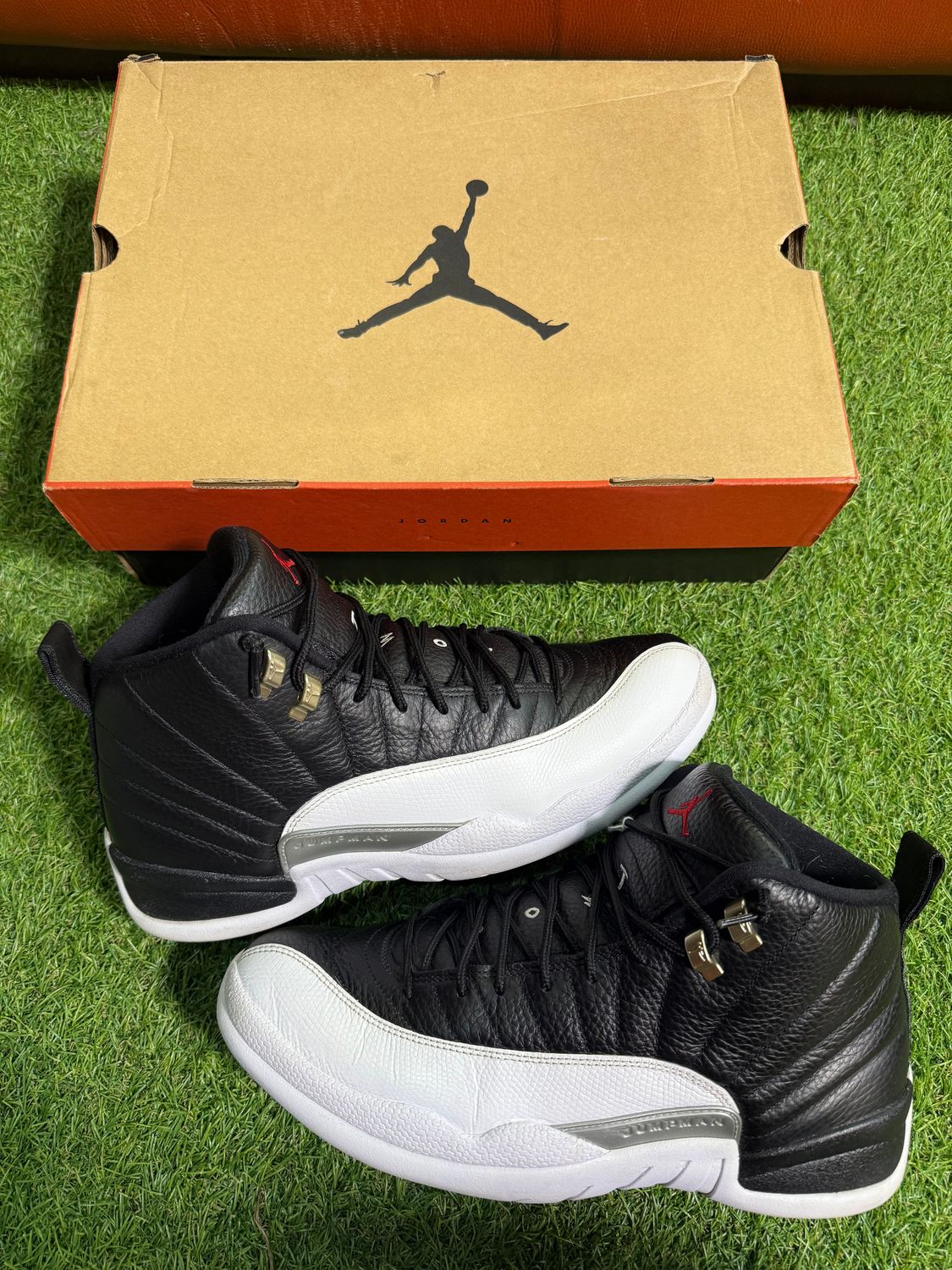 PREOWNED JORDAN 12 &quot;PLAYOFF&quot; SIZE 13
