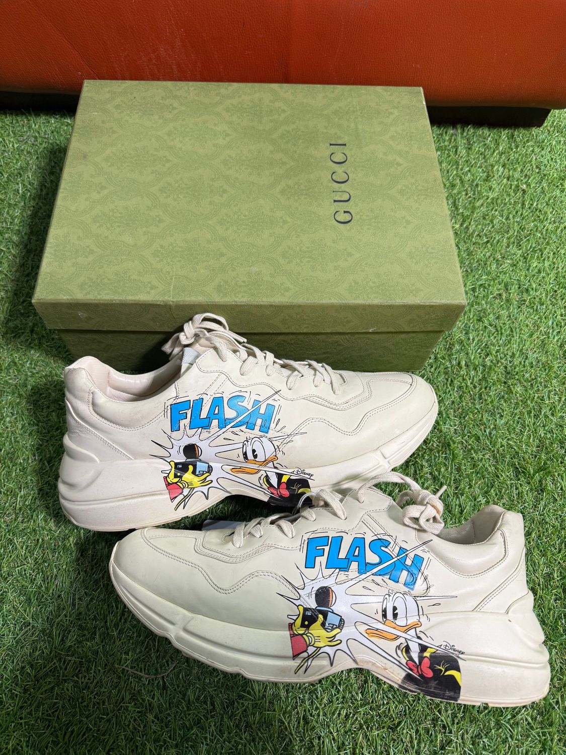 PREOWNED GUCCI RHYTON &quot; DISNEY DONALD DUCK &quot; SIZE 13