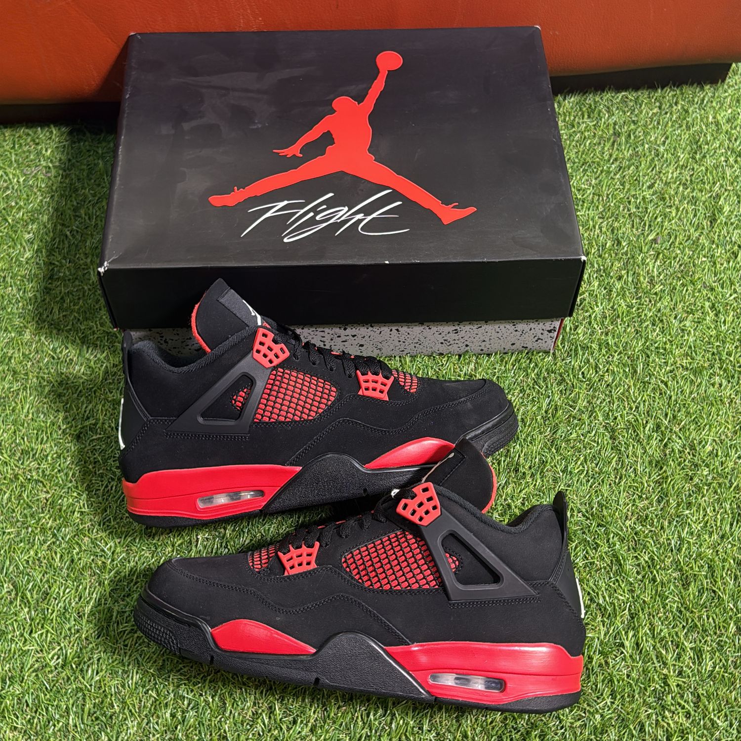 BRAND NEW AIR JORDAN 4 &quot;RED THUNDER&quot; SIZE 11.5