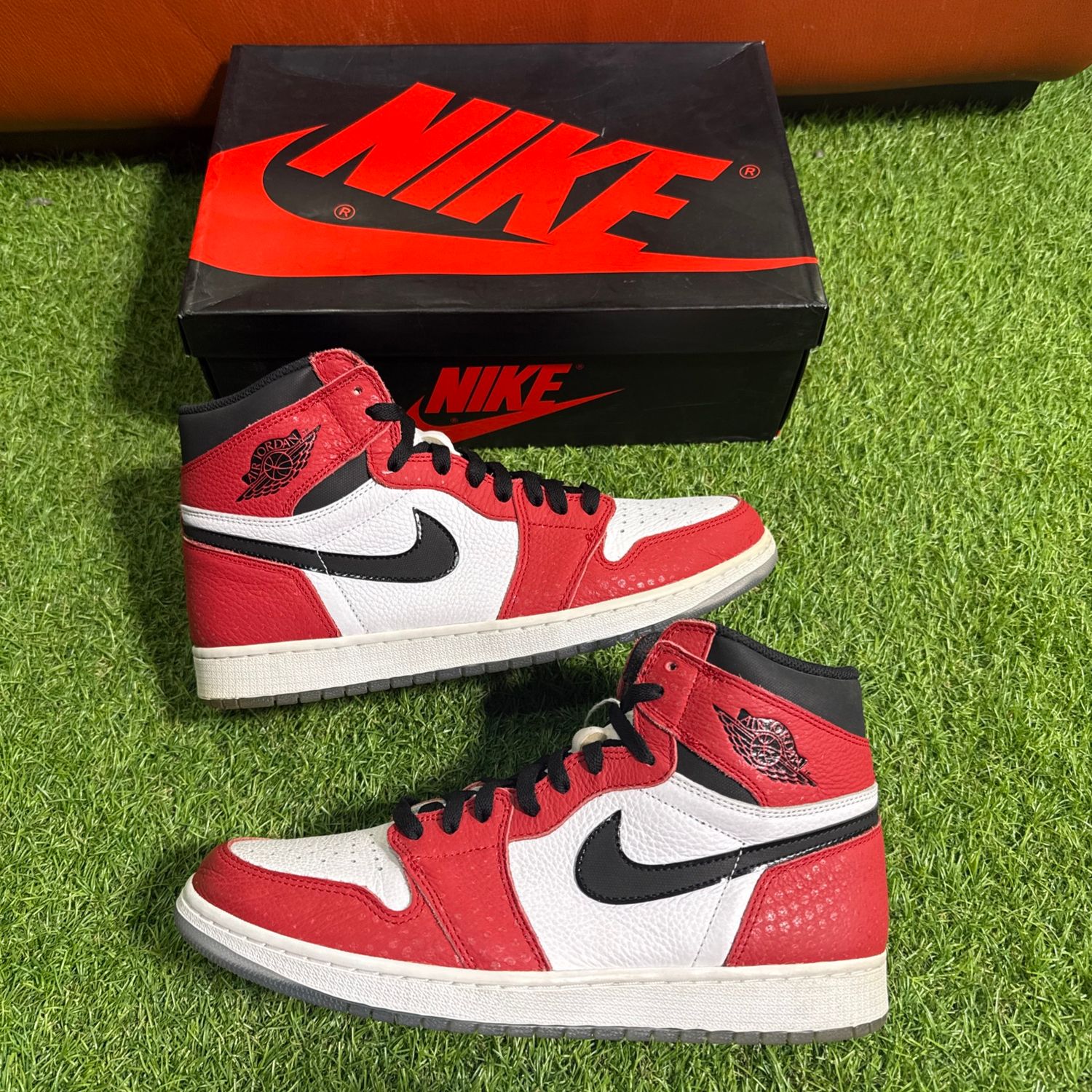PREOWNED AIR JORDAN 1 SPIDER-MAN &quot;ORIGIN STORY&quot; SIZE 12
