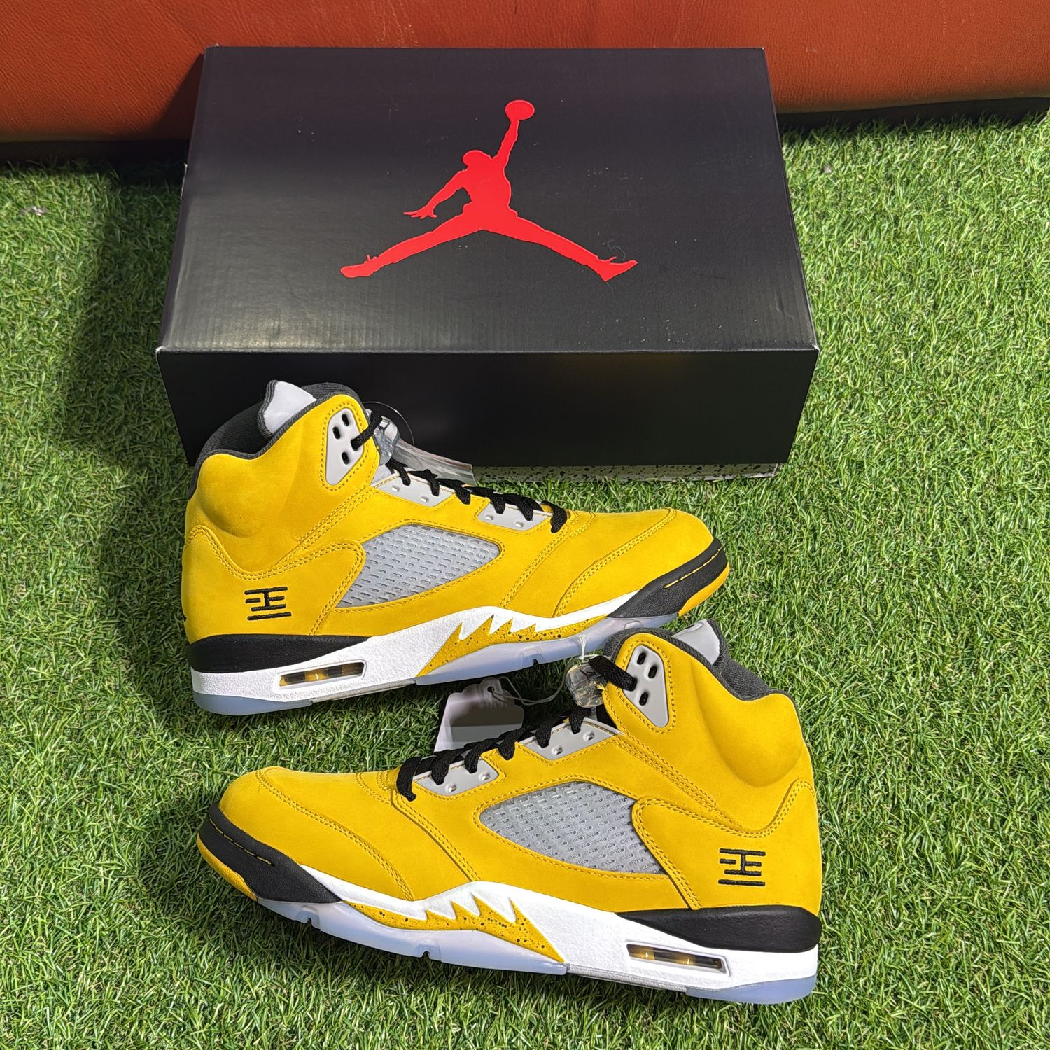 BRAND NEW JORDAN 5 &quot; TOKYO &quot; SIZE 11