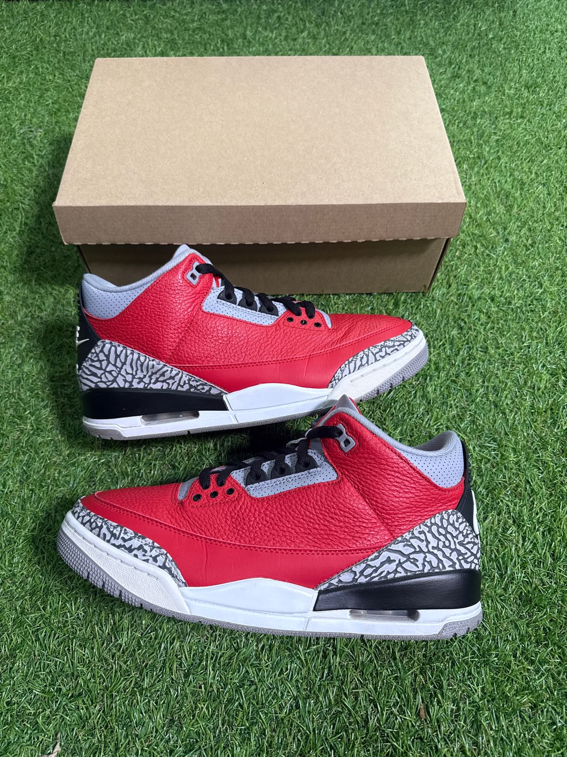 PREOWNED AIR JORDAN 3 &quot;SE UNITE&quot; SIZE 10.5