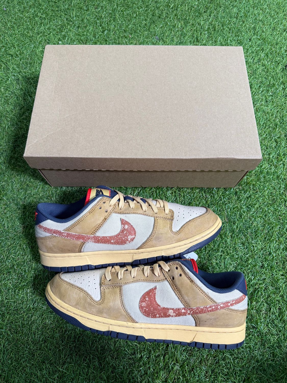 PREOWNED NIKE DUNK " SKETCH AND EXPLORATION " SIZE 10