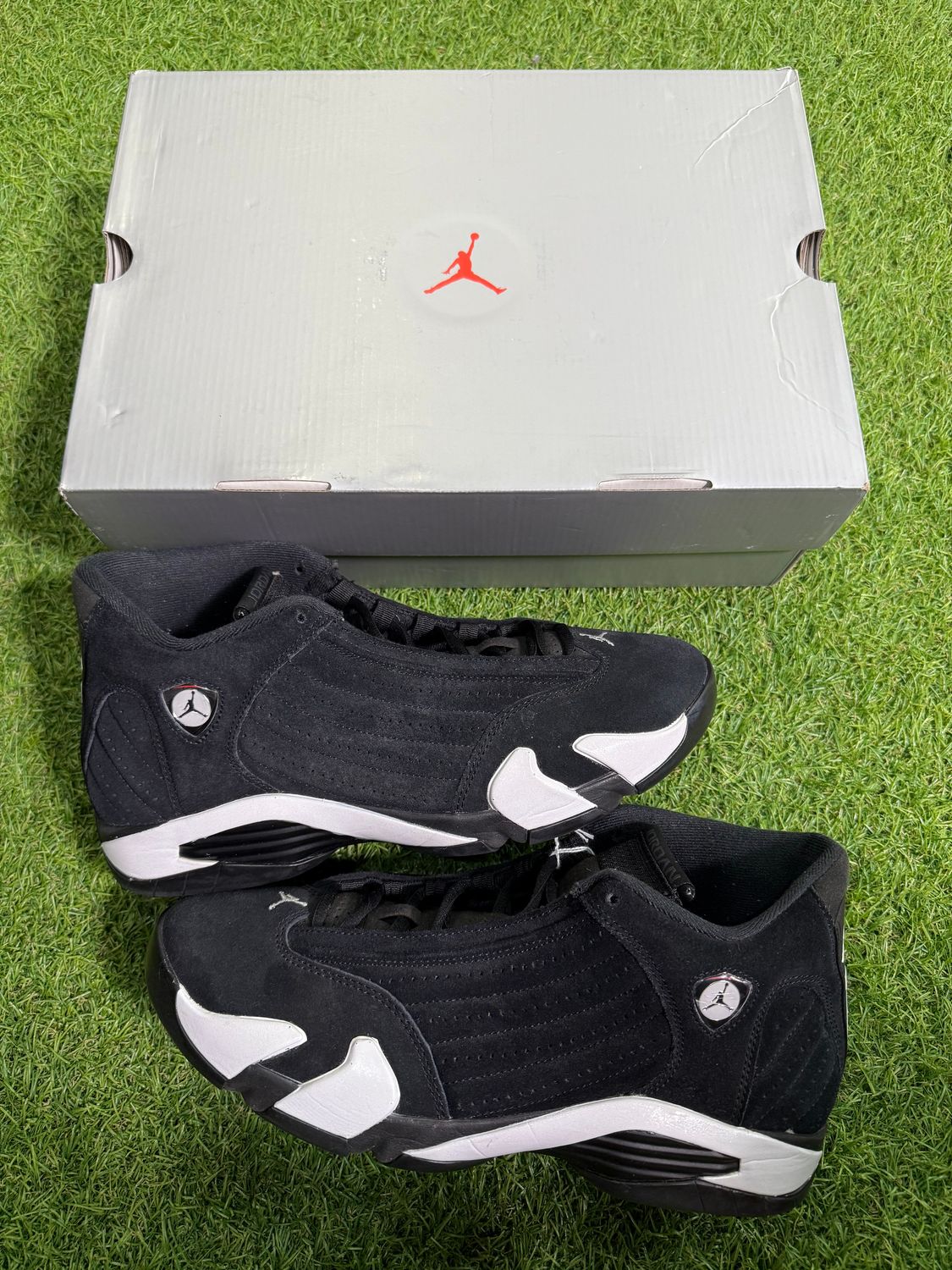 PREOWNED AIR JORDAN 14 &quot;BLACK/WHITE&quot; SIZE 11