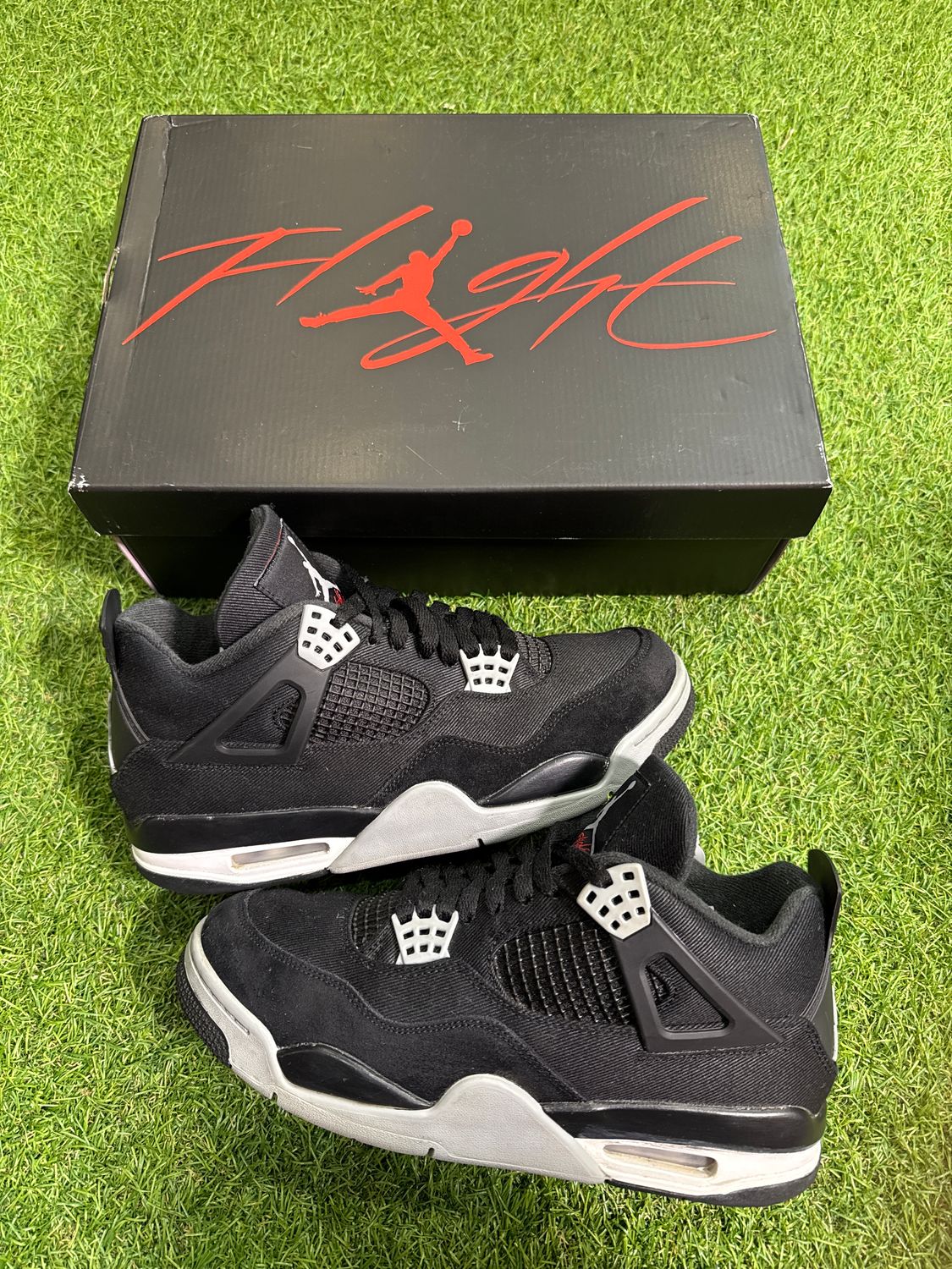PREOWNED JORDAN 4 " BLACK CANVAS " SIZE 9.5