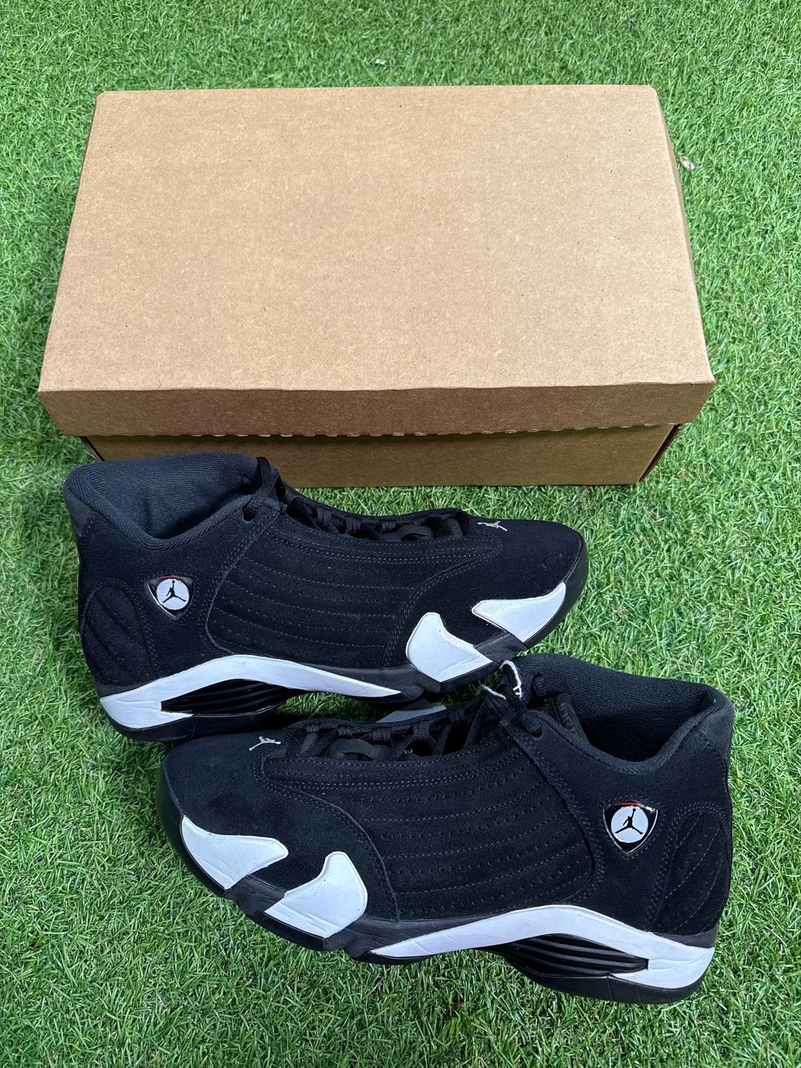 PREOWNED AIR JORDAN 14 "BLACK/WHITE" SIZE 9