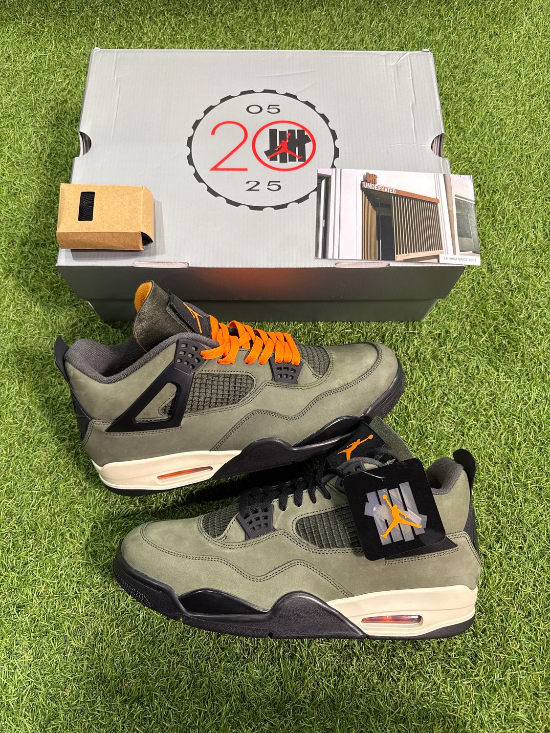 PREOWNED AIR JORDAN 4 &quot;UNDEFEATED&quot; SIZE 13