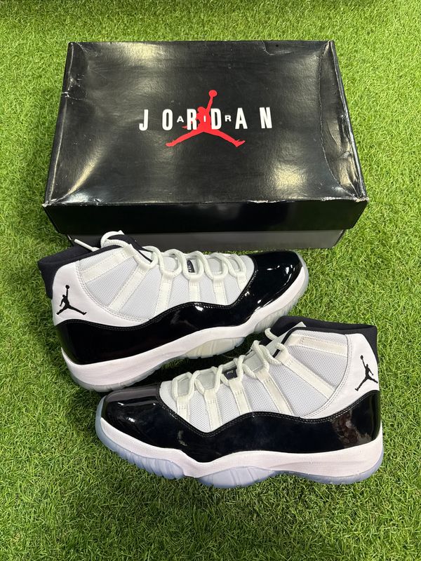 BRAND NEW AIR JORDAN 11 "CONCORD" SIZE 11.5