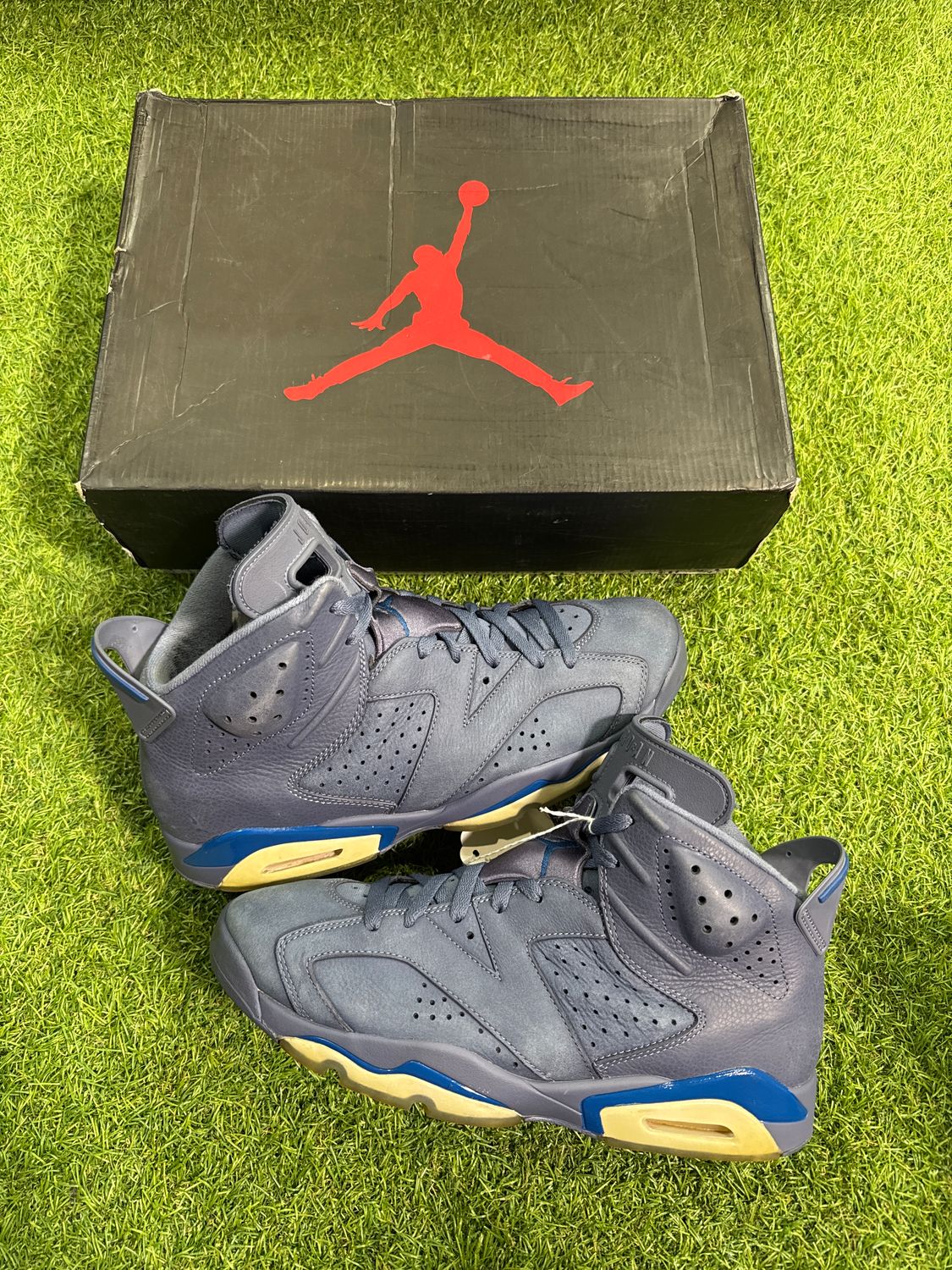 PREOWNED AIR JORDAN 6 &quot;DIFFUSED&quot; SIZE 11.5