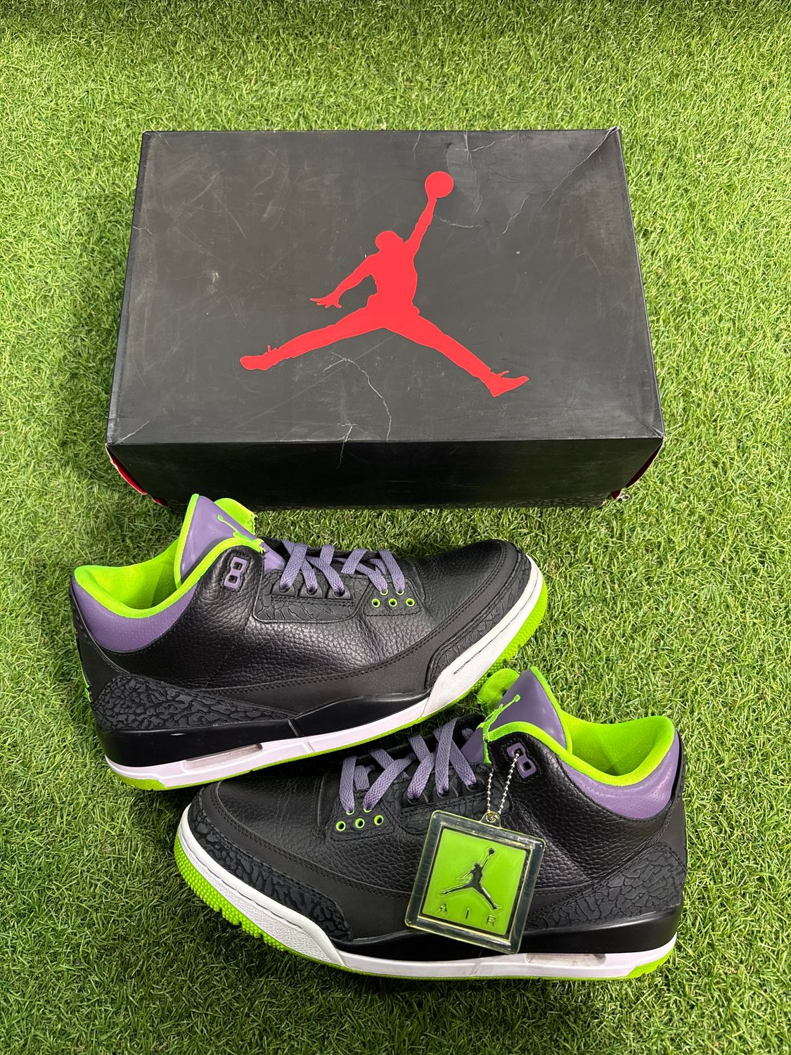 PREOWNED AIR JORDAN 3 "JOKER" SIZE 11