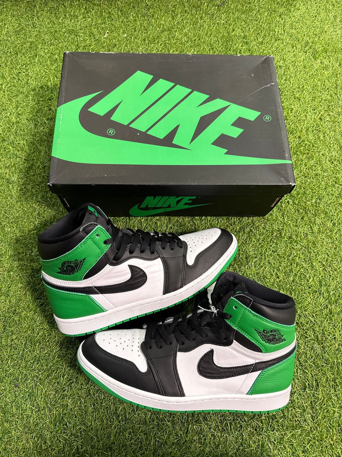 PREOWNED AIR JORDAN 1 &quot;LUCKY GREEN&quot; SIZE 11