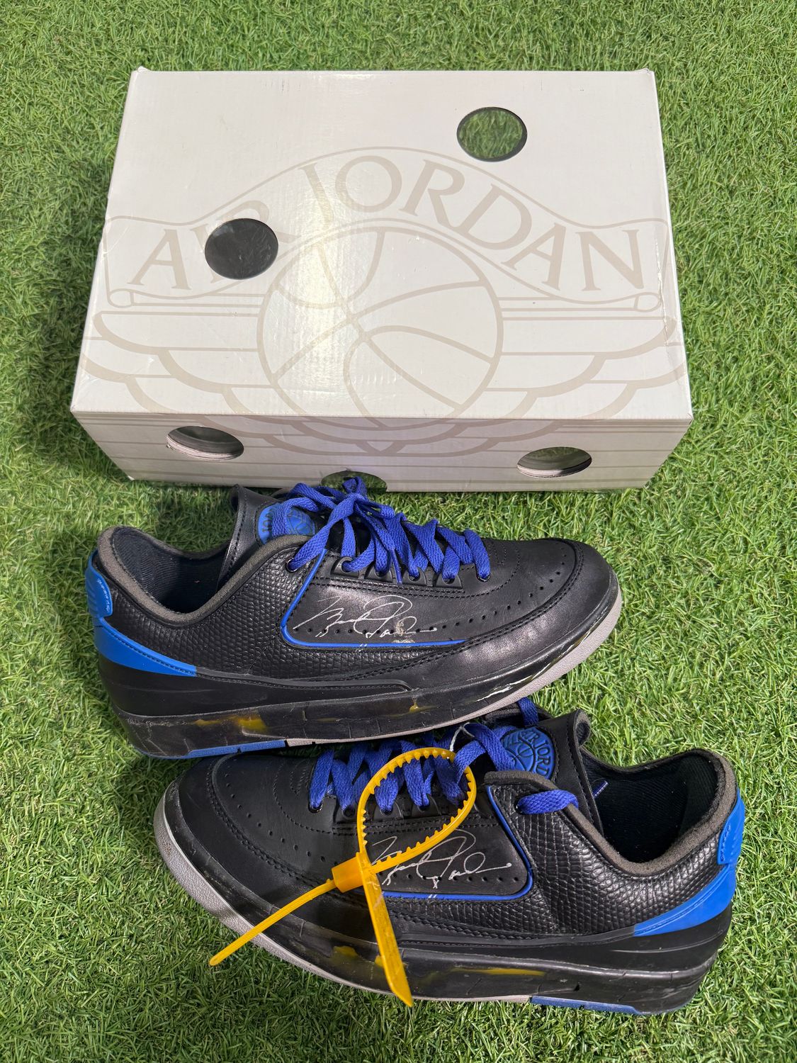 PREOWNED AIR JORDAN 2 LOW "OFFWHITE" SIZE 8.5