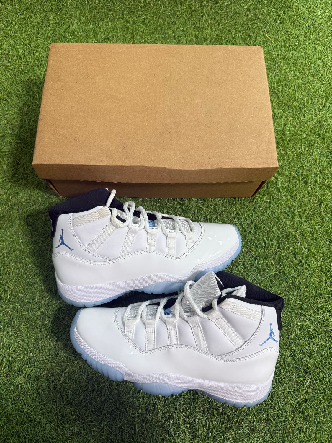 PREOWNED AIR JORDAN 11 "LEGEND BLUE" SIZE 8.5