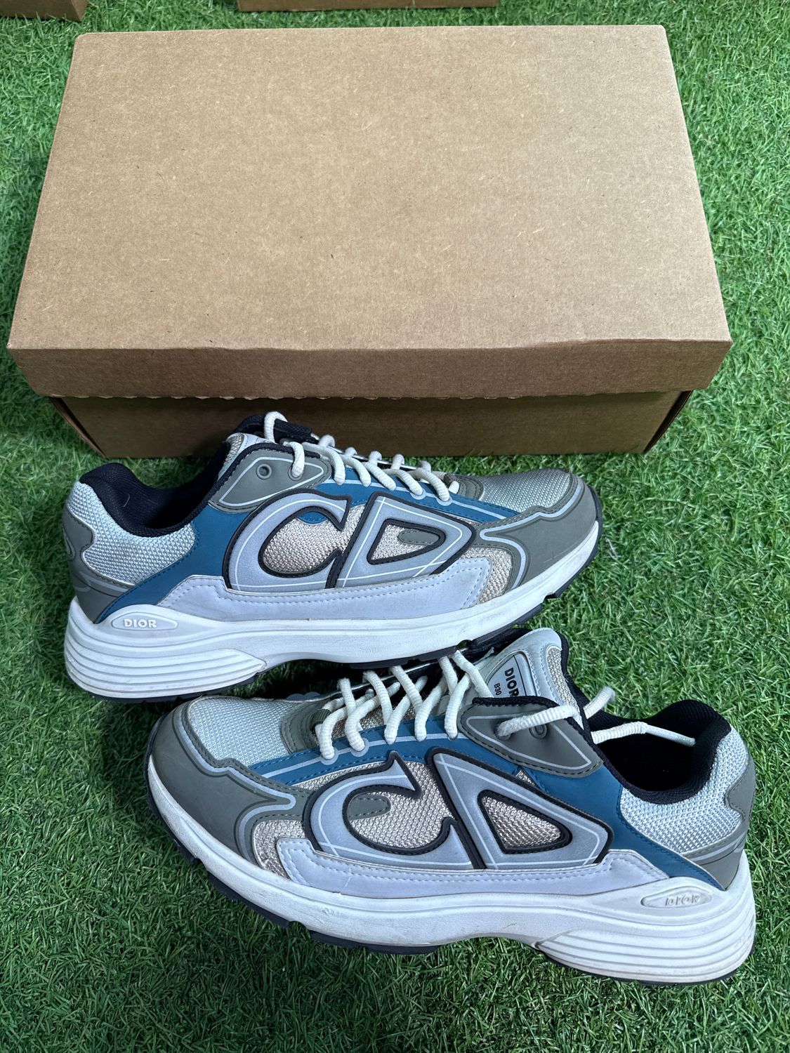 PREOWNED DIOR B30 "TEAL/GREEN" SIZE 8.5