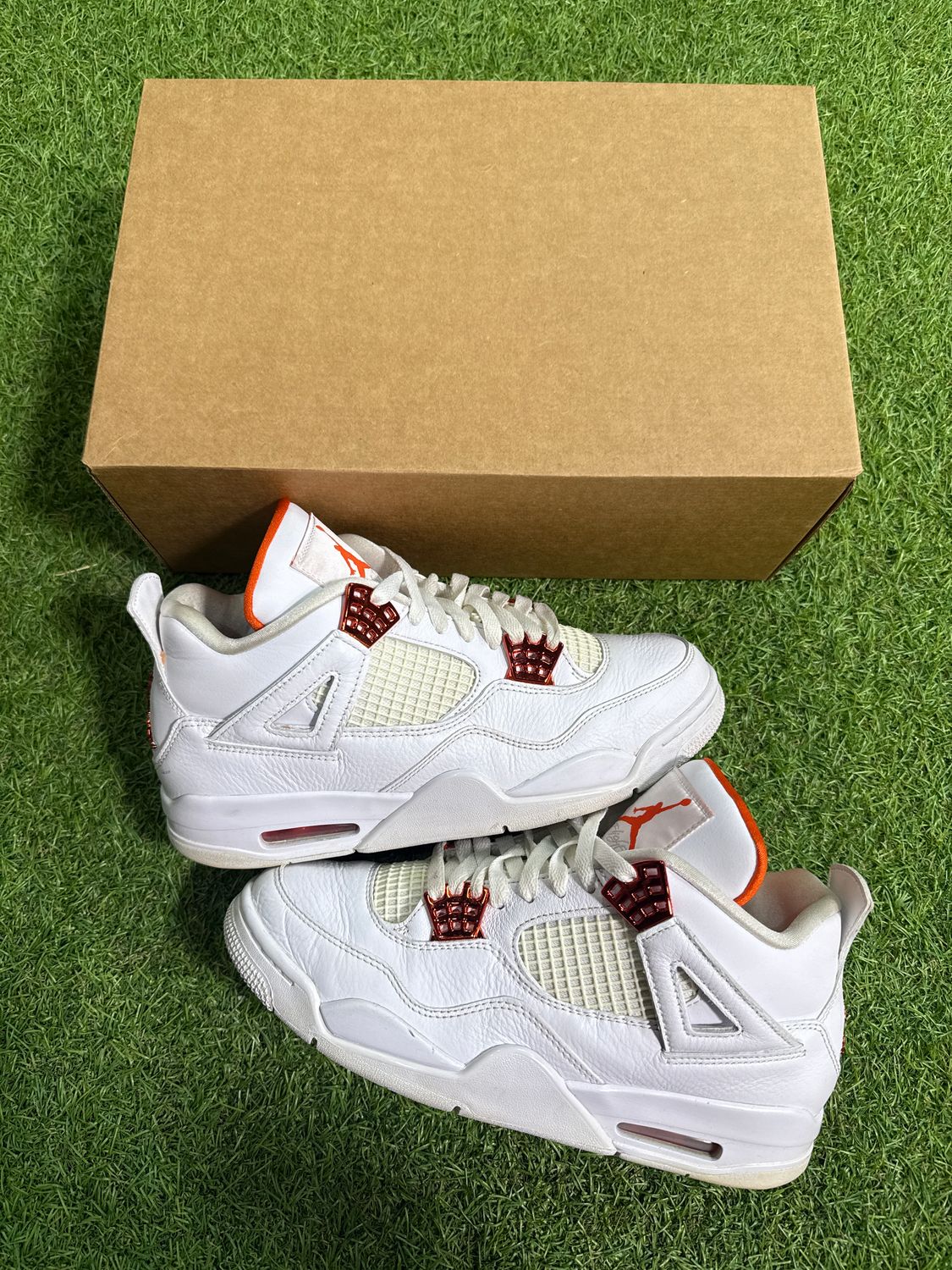 PREOWNED AIR JORDAN 4 "ORANGE METALLIC" SIZE 8.5