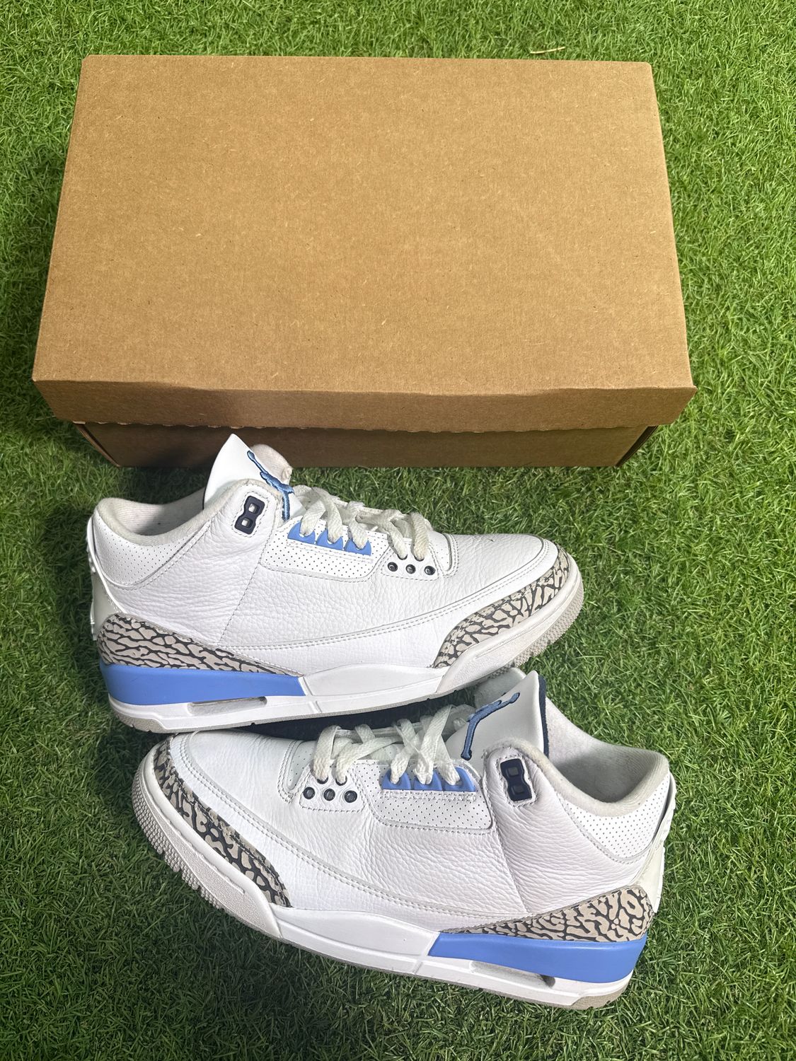 PREOWNED AIR JORDAN 3 "UNC" SIZE 8.5