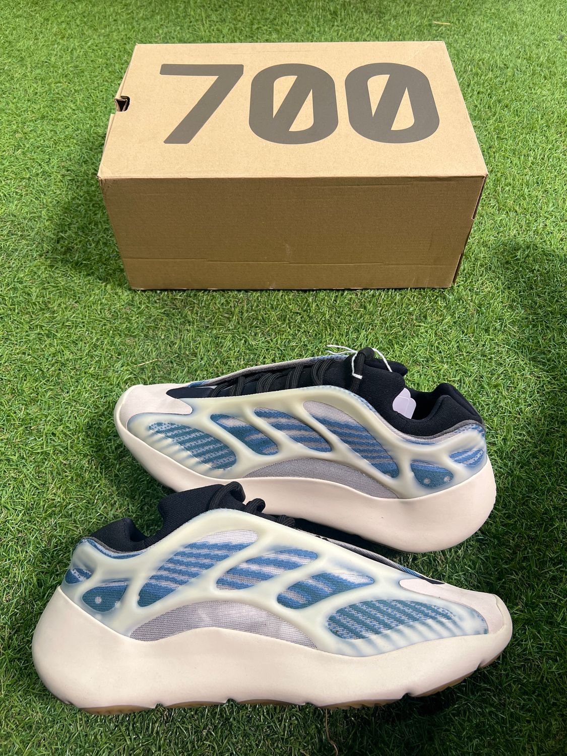 PREOWNED YEEZY 700 " BRIGHT BLUE " SIZE 12