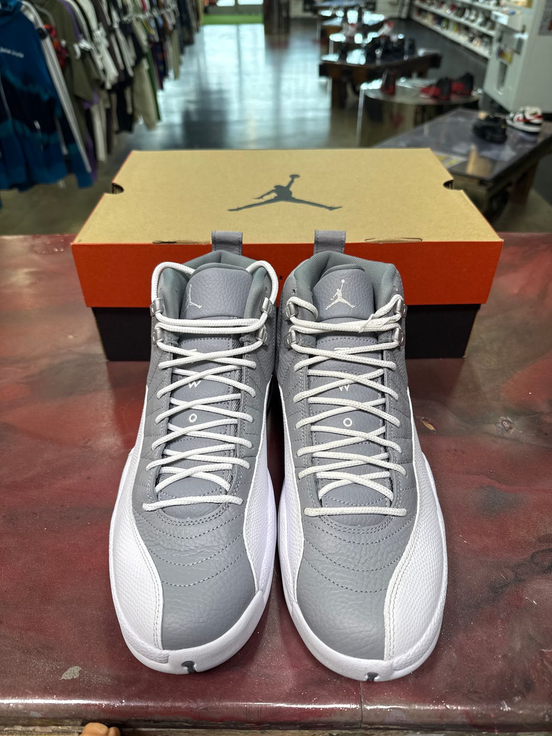 BRAND NEW AIR JORDAN 12 "STEALTH" SIZE 11