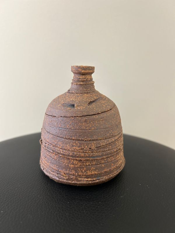 Eathen Vase