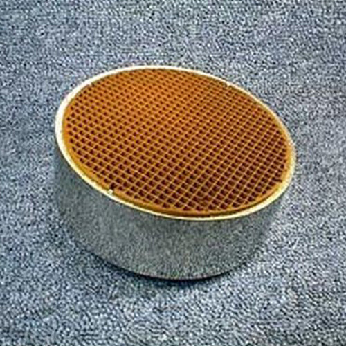 Catalyst 5.66&quot; Round x 1.5&quot; tall with Metal Band