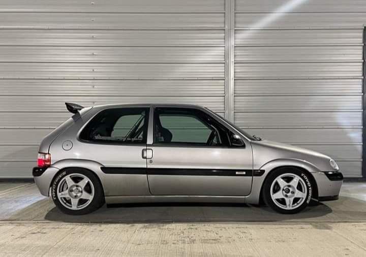 Aileron saxo kit car usine en fibre