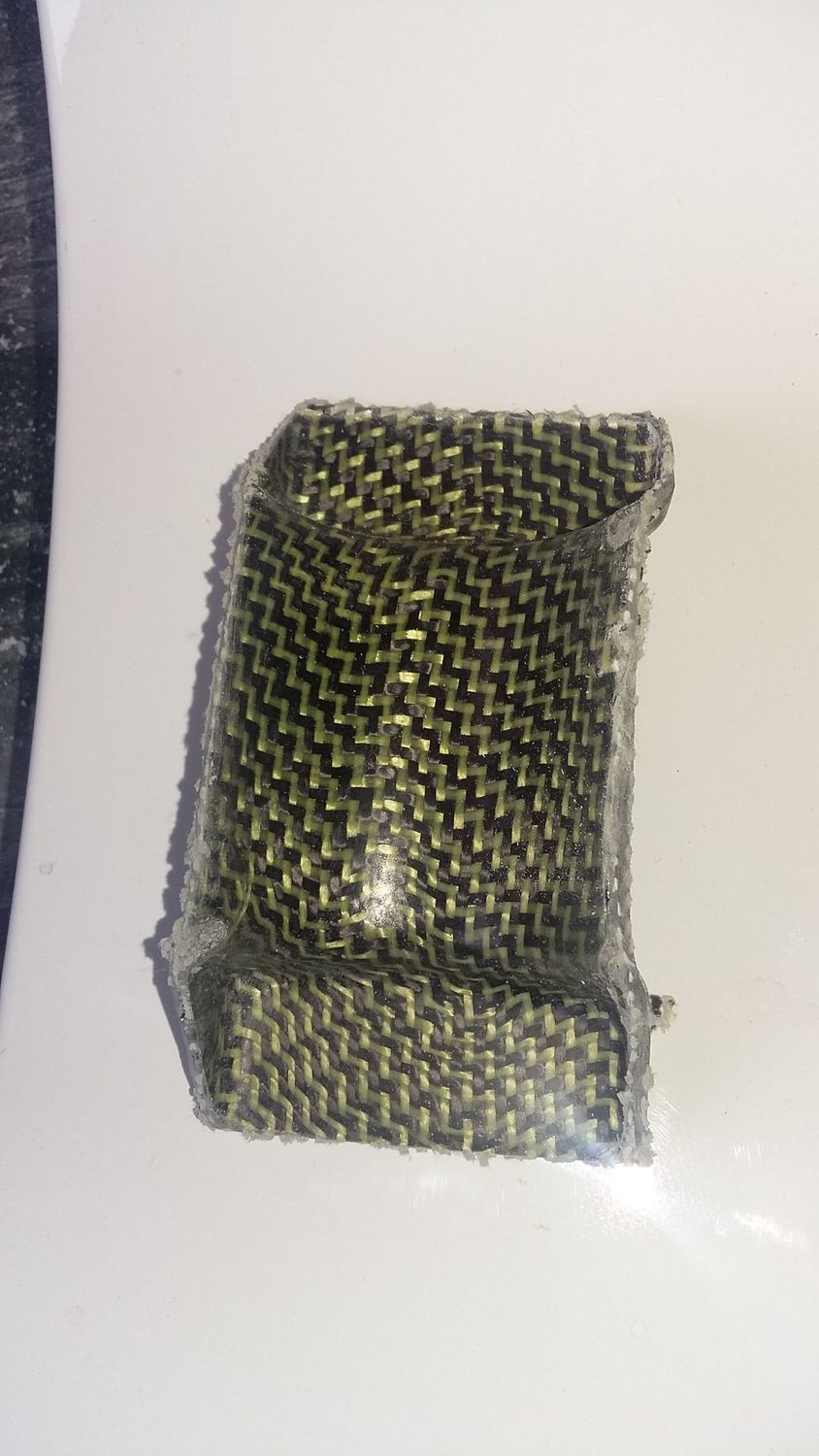 support de bombonne amortisseur /filtre a essence/pompe a essence en carbone kevlar