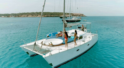 Ibiza Hot tub catamaran 