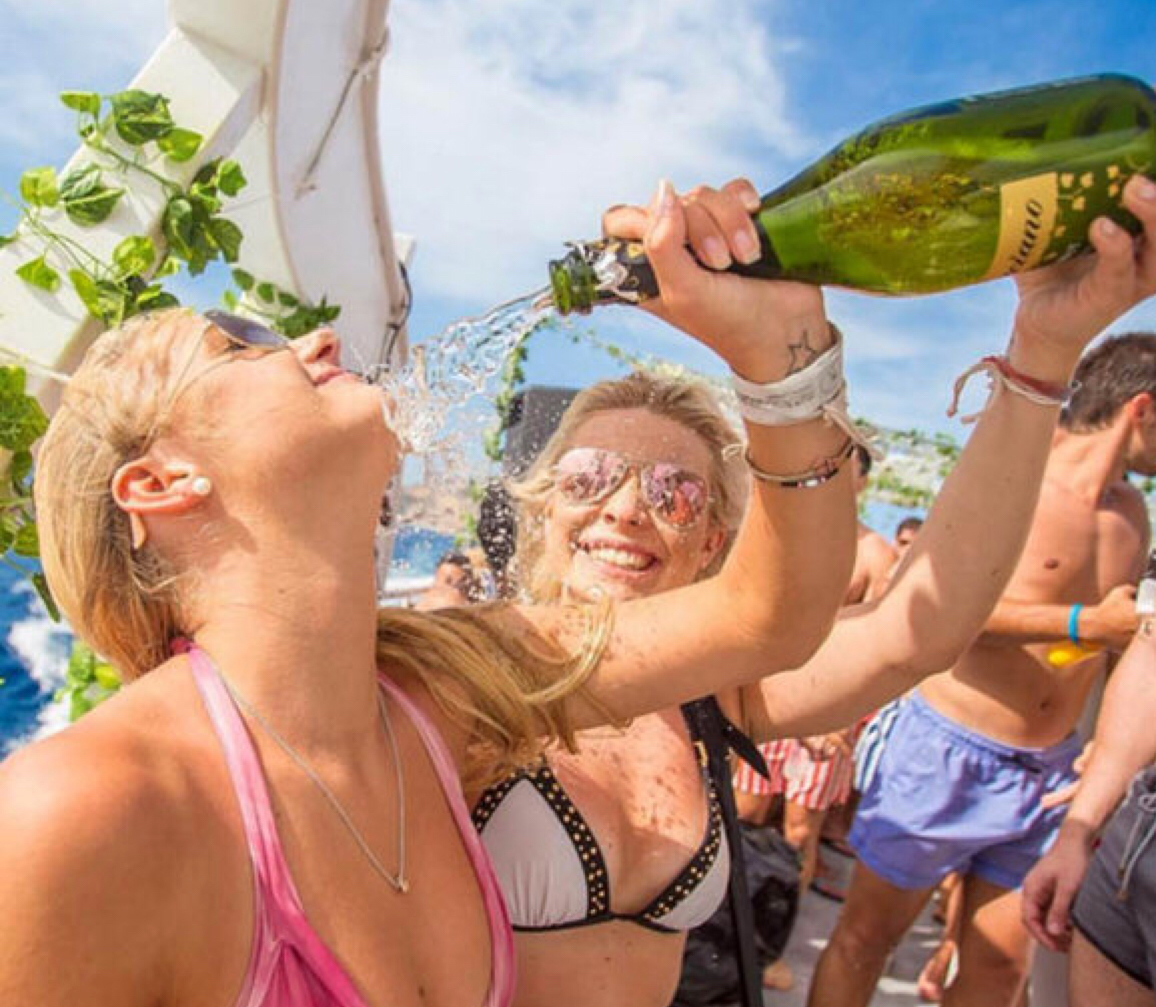 Padraig a friends 2019 Ibiza hen itinaty