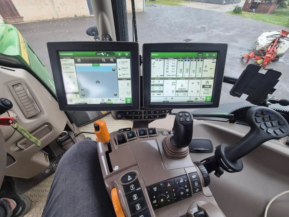 Double Monitor Mount - Command Center 4600