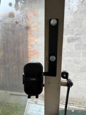 Seria 6xxx/7xxx - Uchwyt na Telefon na Środkowy Słupek