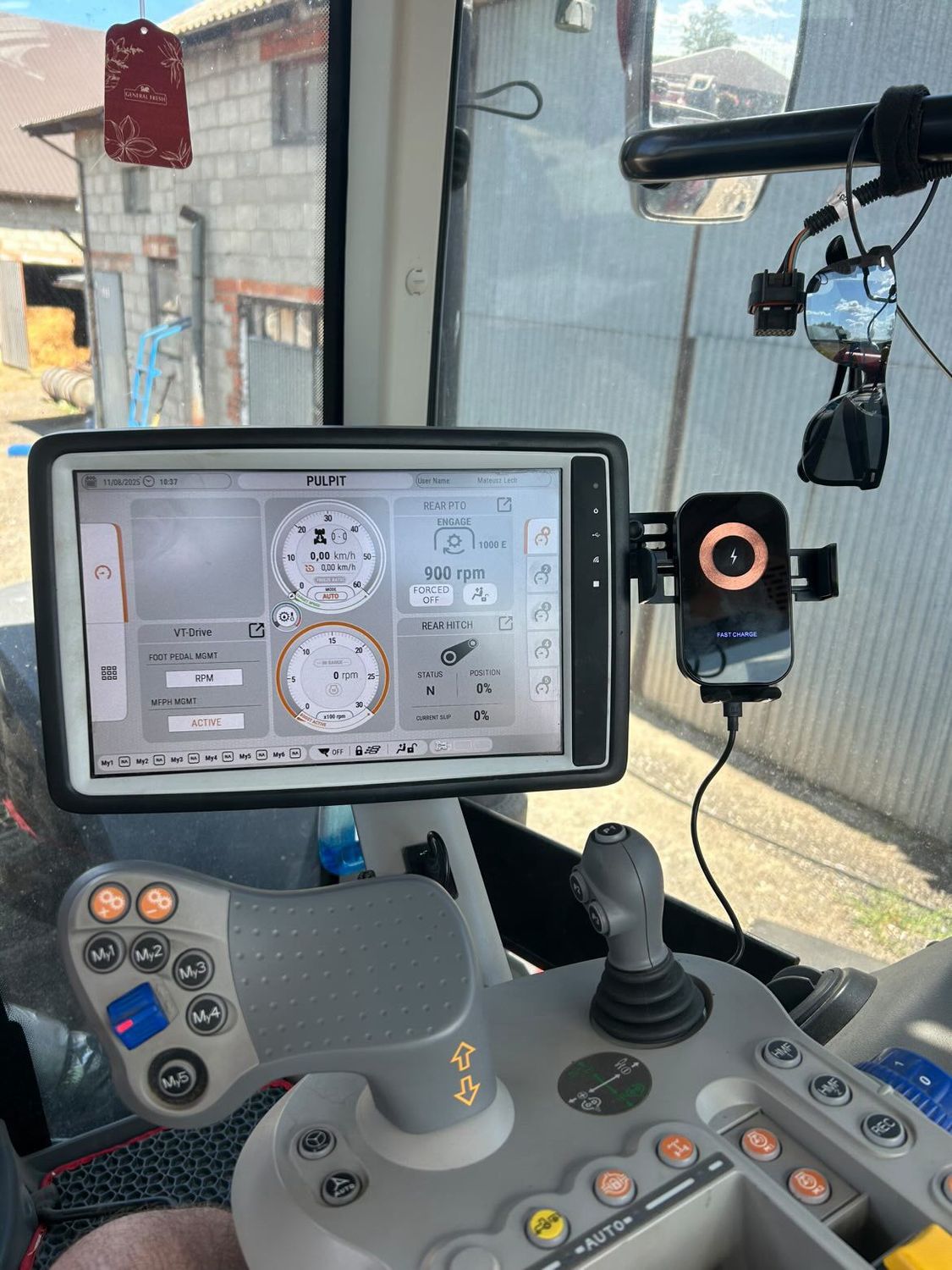 Mccormick x7/x8/x9 - Phone Mount