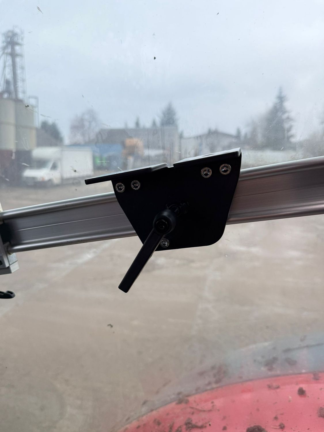 Mounting Bracket for Factory Rail – Fendt, Valtra, Massey, Case, NH, Steyr | G931812100140 / 0045023200000 / FC0045023200000